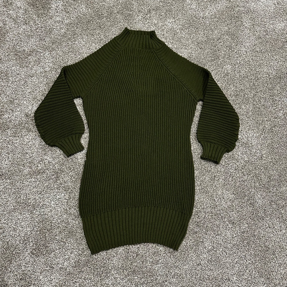Women’s chunky knit sweater dress